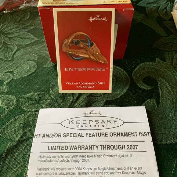 Vulcan Command Ship Ornament - Picture 5 of 7